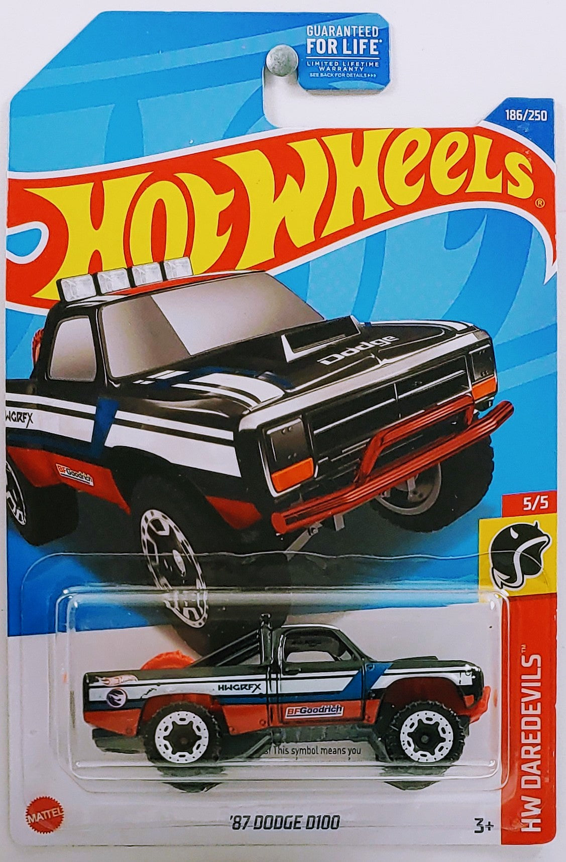 Hot Wheels 2022 - Collector # 186/250 - HW Daredevils 5/5 - Treasure Hunts  - '87 Dodge D100 - Black