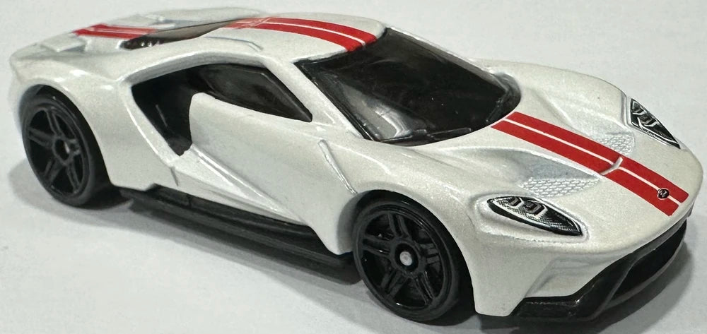 Hot Wheels 2024 - Collector # 240/250 - HW Exotics 9/10 - '17 Ford GT - White / Red Stripe - USA Card