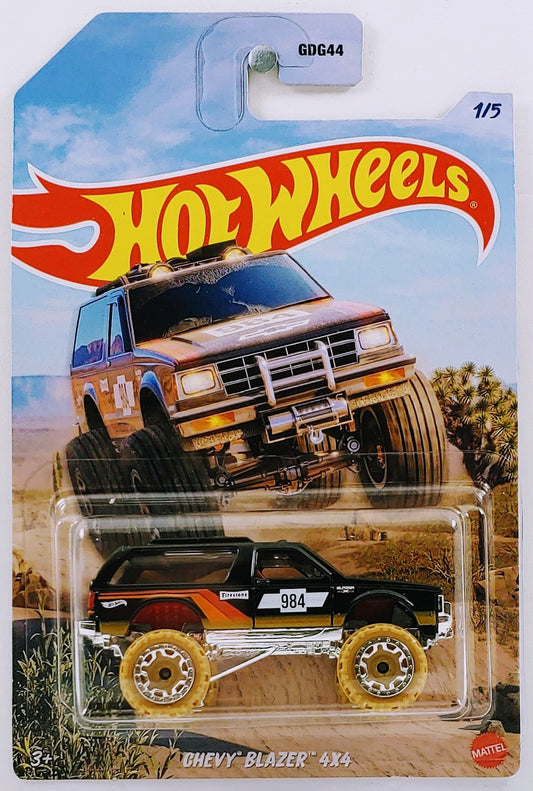 Hot Wheels 2023 - Theme / Mud Runners 1/5 - Chevy Blazer 4X4 - Black - Walmart Exclusive