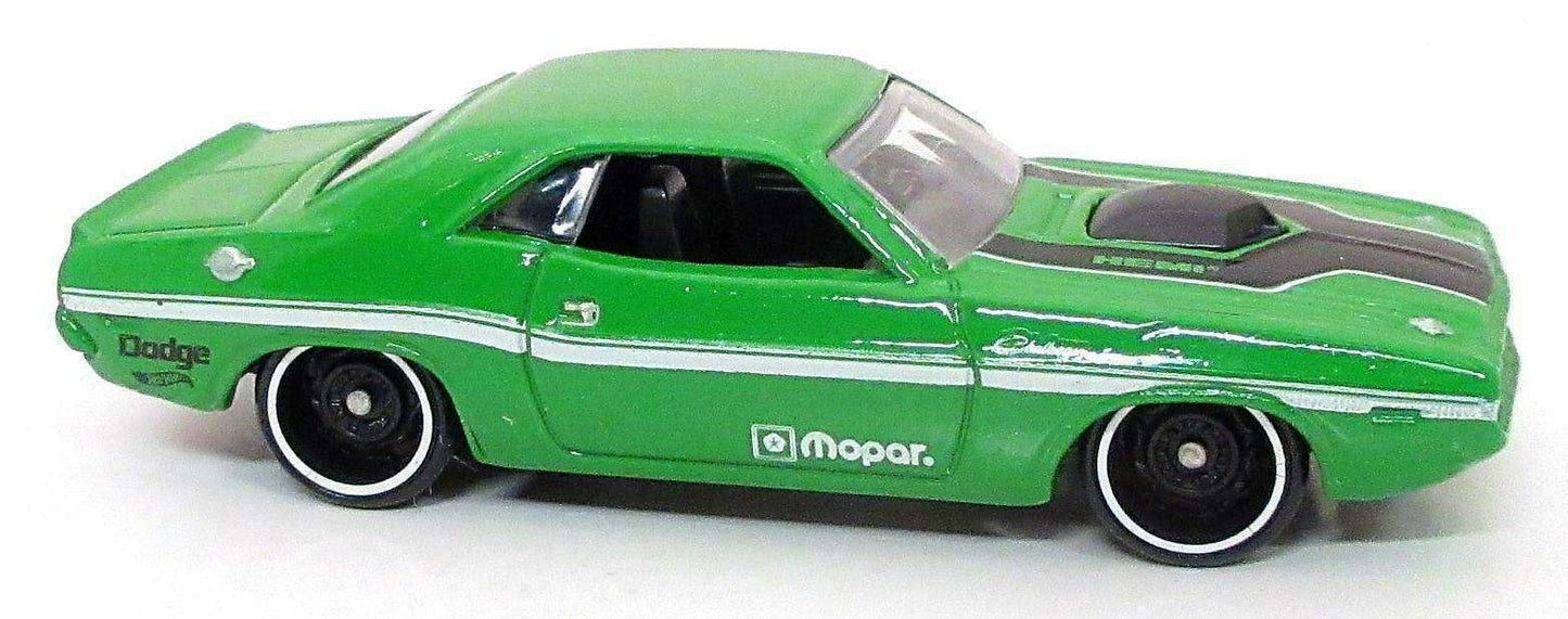 Hot Wheels 2023 - Collector # 123/250 - Muscle Mania 4/10 - '70 Dodge HEMI Challenger - Green - IC