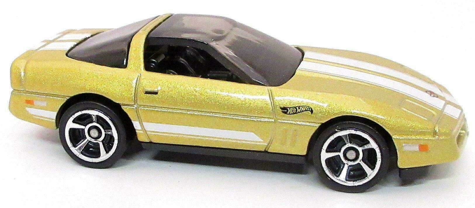 Hot Wheels 2023 Collector 074 250 HW The 80s 06 10 84 Corvette Gold White Racing Stripes USA