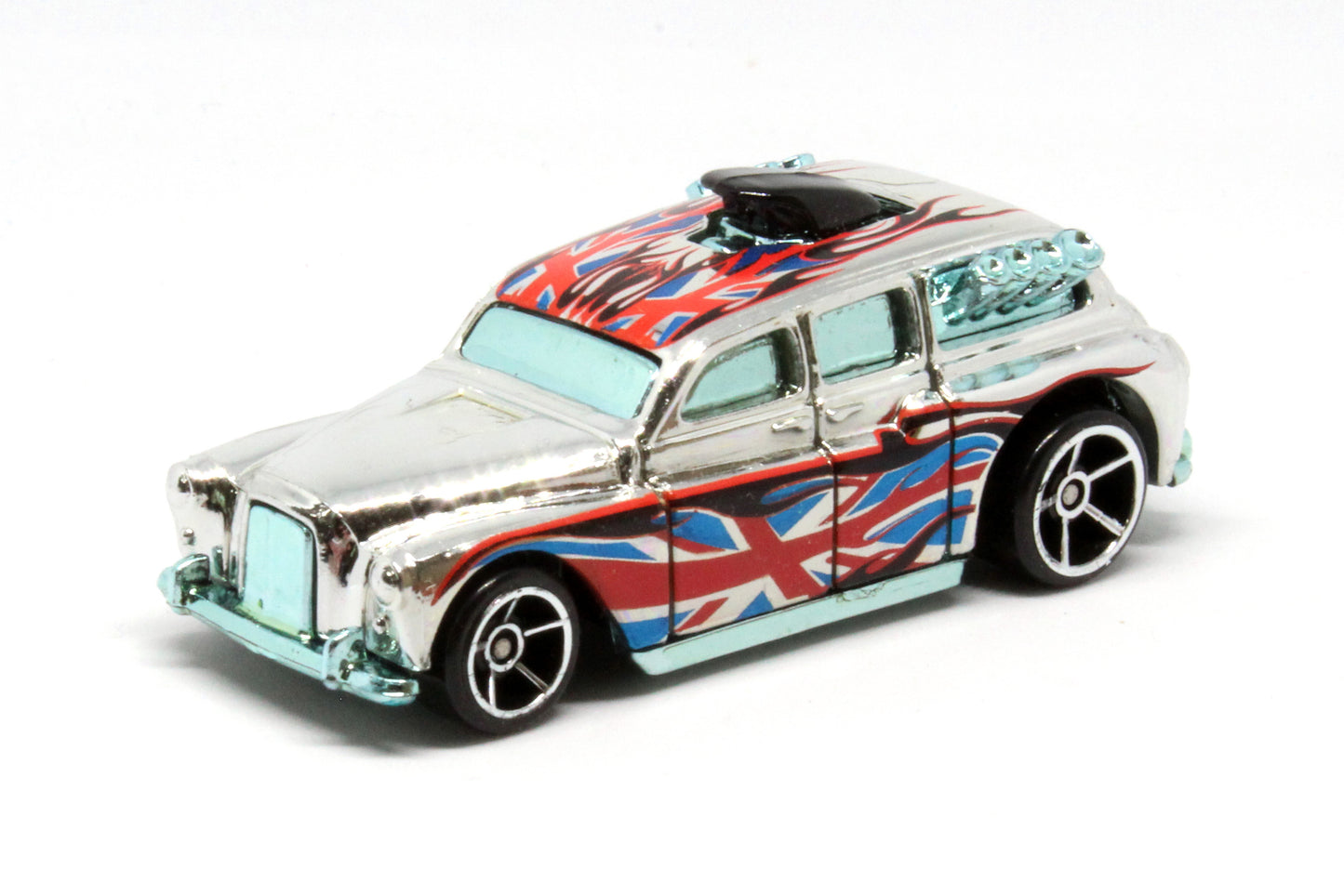 Hot Wheels 2006 - Collector # 068/223 - Chrome Burnerz 3/5 - Cockney Cab II - Chrome/ Union Jack & Flames - Metal Exhaust, Black Scoop, Smaller Rear Wheels & Blue Tint Windows - USA Card