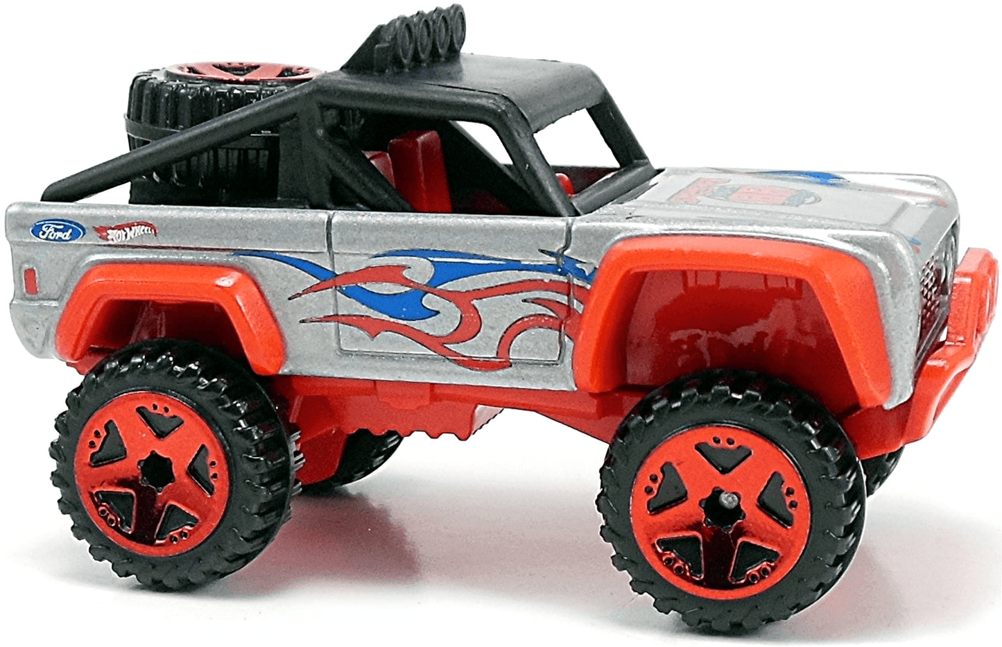 Hot Wheels 2015 - Collector # 121/250 - HW Off-Road / HW Hot Trucks - Custom Ford Bronco - Silver / Red Fenders & Base - USA 'Scan & Race' Card