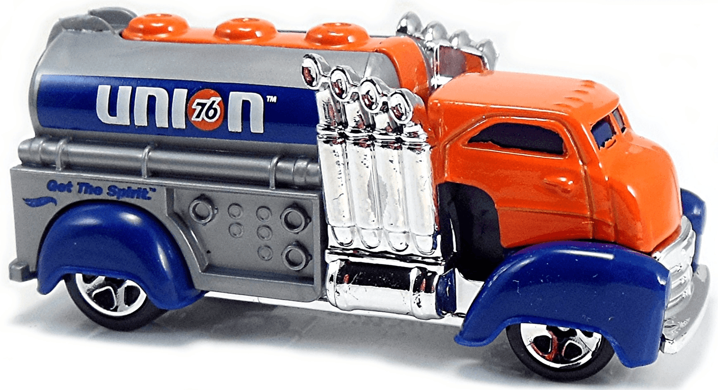 Hot Wheels 2017 - Collector # 144/365 - HW City Works 7/10 - Fast Gassin - Orange Cab / Dark Blue Fenders / Gray Tank with 'Union 76' - 5 Spoke Wheels - USA Card