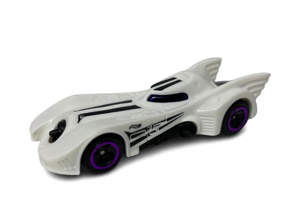 Hot Wheels 2023 - Collector # 103/250 - Batman 03/05 - Batmobile -  Off-White - DC Comics / The Flash - USA