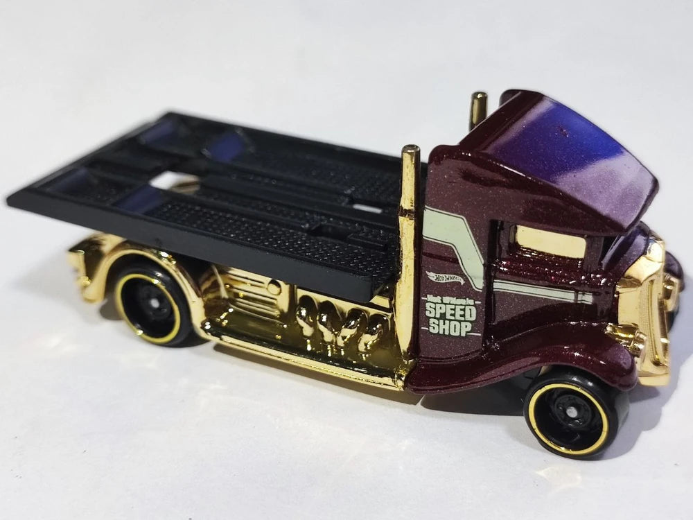 Hot Wheels 2023 - Collector # 011/250 - HW Haulers 02/05 - Fast-Bed Hauler - Metalflake Dark Maroon - USA