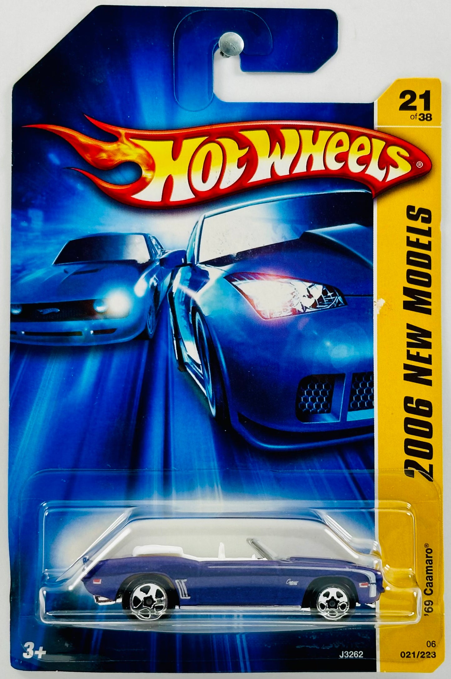 Hot Wheels 2006 - Collector # 021/223 - New Models 21/38 - '69 Caamaro (Mispelled by Mattel) - Metalflake Purple - USA '07