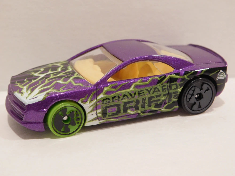 Hot Wheels 2022 - Halloween / Trick or Treat 3/5 - Muscle Tone - Purple - Skull Wheels - Grocery Stores