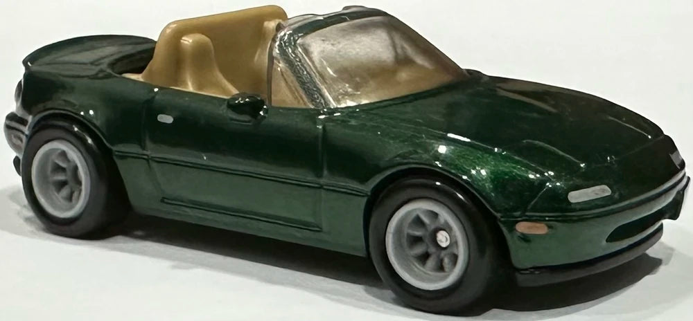 Hot Wheels 2023 - Premium / Car Culture / Modern Classics 5/5 - '91 Mazda MX-5 Miata - Green - Metal/Metal & Real Riders