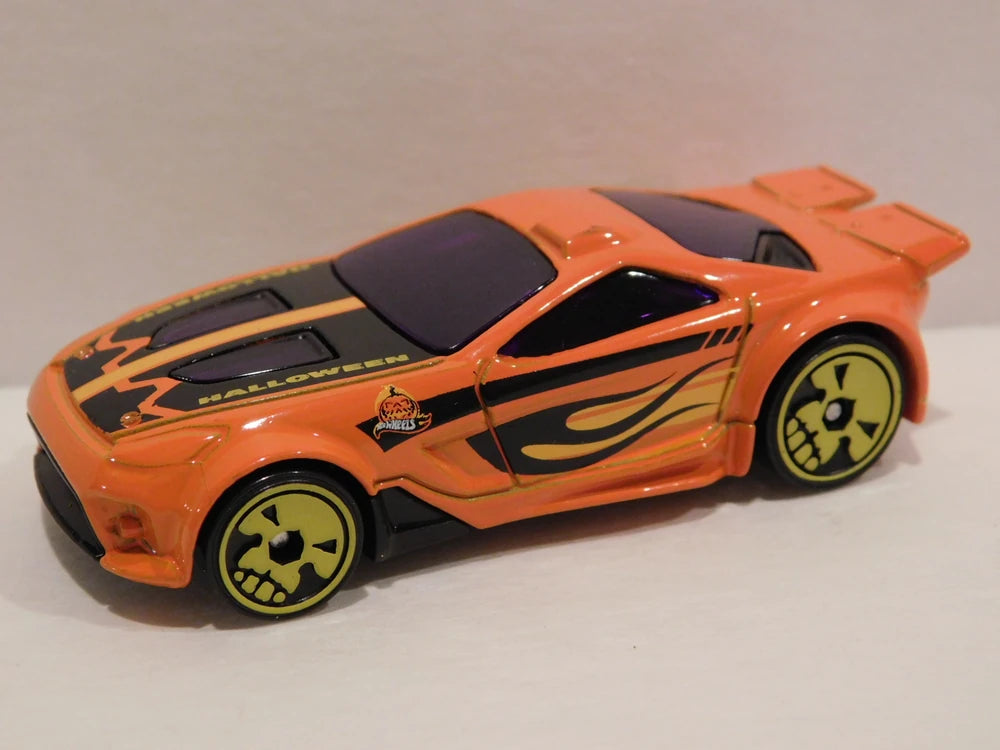 Hot Wheels 2022 - Halloween / Trick or Treat 1/5 - Scorcher - Orange - Skull Wheels - Grocery Stores