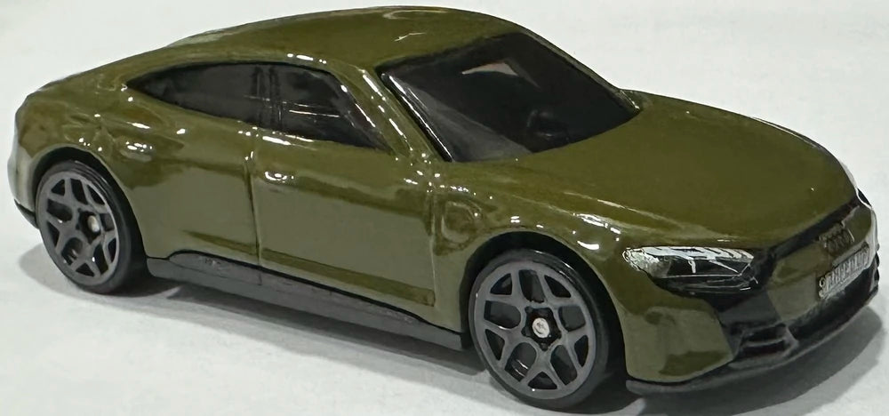 Hot Wheels 2024 - Collector # 036/250 - HW Green Speed 4/10 - Audi RS E-Tron GT - Tactical Green Metallic - GY5 Wheels - USA Card