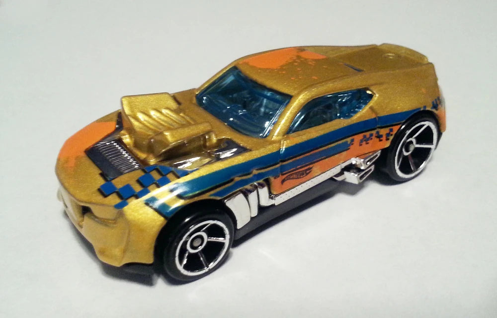 Hot Wheels 2012 - Collector # 246/247 - HW Code Cars 21/22 - Twininduction - Gold - USA Card