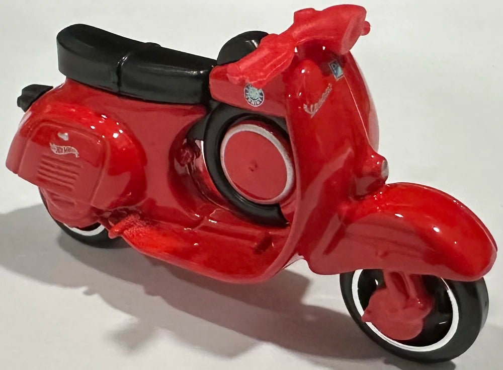 Hot Wheels 2024 - Collector # 071/250 - Factory Fresh 6/10 - Vespa 90SS Super Sprint (1966) - Red - USA Card