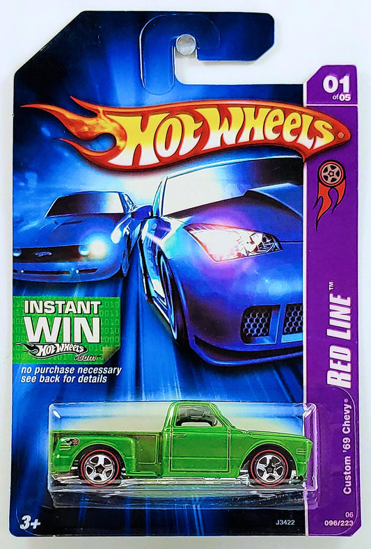 Hot Wheels 2006 - Collector # 096/223 - Red Lines 1/5 - Custom '69 Chevy - Green - USA '07 Instant Win Card