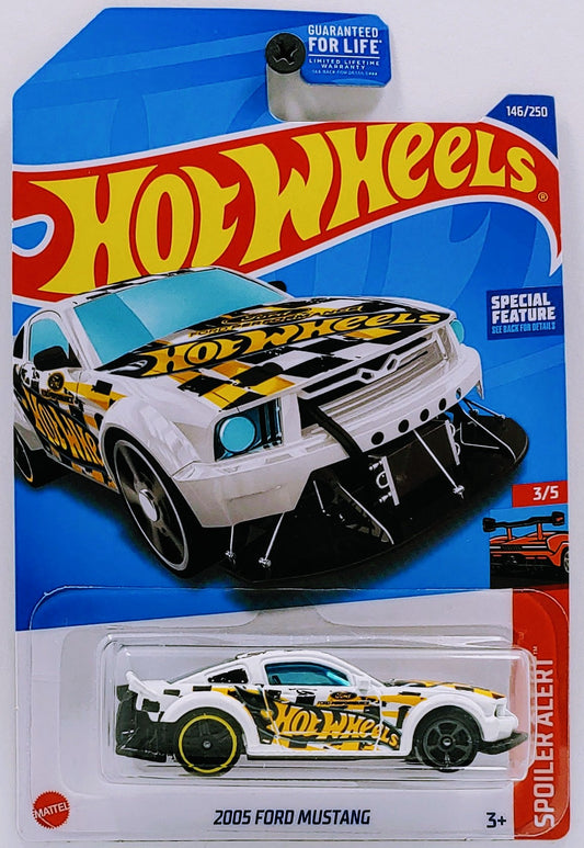 Hot Wheels 2022 - Collector # 146/250 - Spoiler Alert 3/5 - 2005 Ford Mustang - White - USA