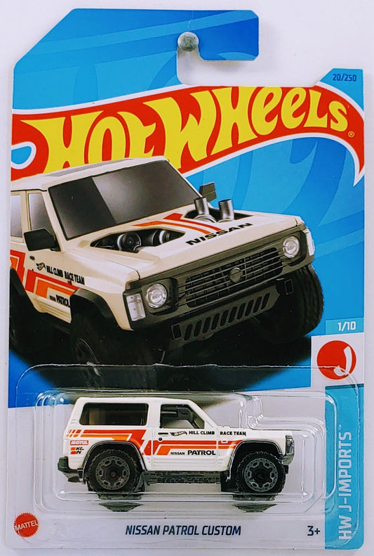 Hot Wheels 2023 - Collector # 020/250 - HW J-Imports 1/10 - New Models - Nissan Patrol Custom - Off-White - IC